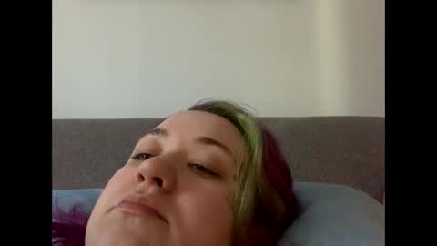 usefulhole online show from 14, 9, 2025