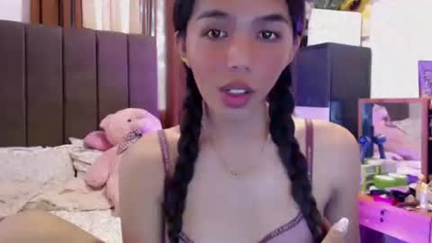 usweetcummer_kiana online show from 27, 9, 2025