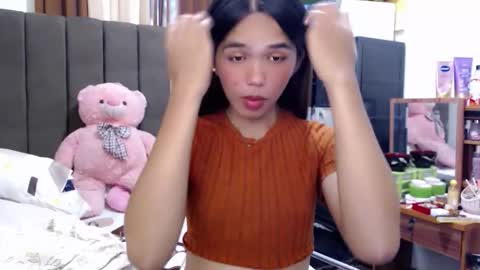 usweetcummer_kiana online show from 29, 9, 2025