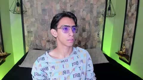 UYUKIE online show from 7, 11, 2025