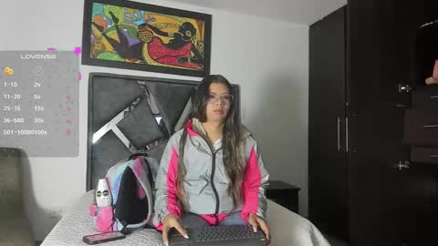 Vahiolet smith online show from 8, 10, 2025