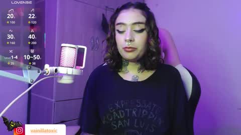 Vainilla Independent model online show from 3, 12, 2025