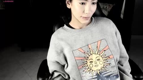 Vaioleth online show from 21, 12, 2025