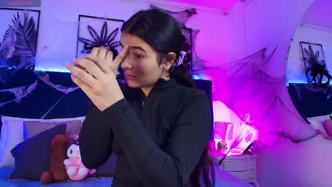 Snapshot of valeery_gomez chatting on 27, 10, 2025 Tifanny online show from 27, 10, 2025