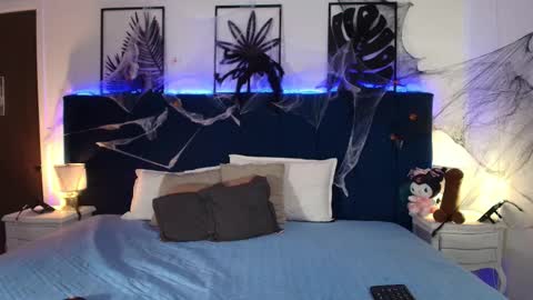 Snapshot of valeery_gomez chatting on 30, 10, 2025 Tifanny online show from 30, 10, 2025