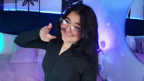 Snapshot of valeery_gomez chatting on 10, 11, 2025 Tifanny online show from 10, 11, 2025