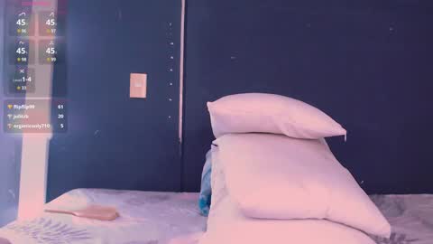 Snapshot of valen_thompson chatting on 11, 12, 2024 IG-valen mendoza99 twitter valenthompson99 online show from 11, 12, 2024