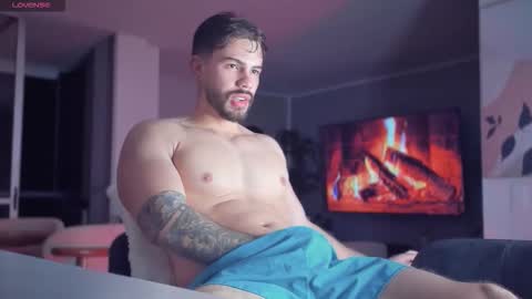 valenthinoking online show from 3, 2, 2026