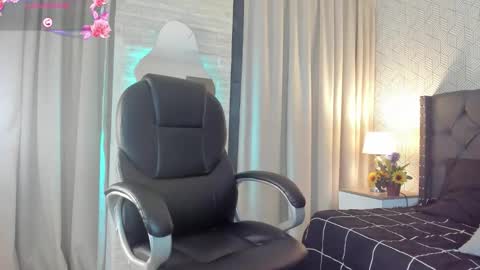 Snapshot of valentina__desire chatting on 15, 11, 2025 Valen online show from 15, 11, 2025