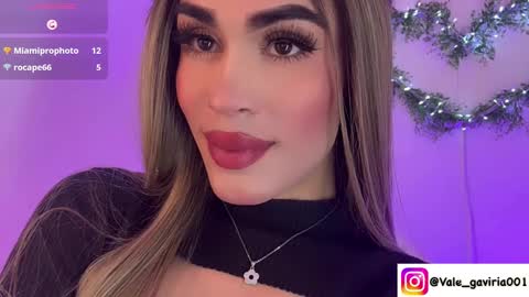 Snapshot of valentina_gaviria_ chatting on 28, 1, 2025 VALENTINA GAVIRIA online show from 28, 1, 2025