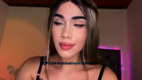Snapshot of valentina_gaviria_ chatting on 15, 11, 2025 VALENTINA GAVIRIA online show from 15, 11, 2025