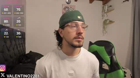 valentino online show from 13, 10, 2025