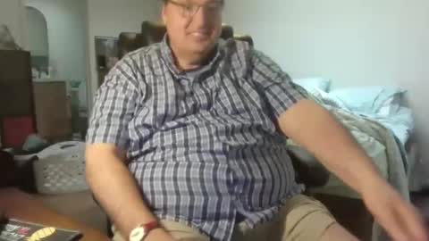 Snapshot of valenwren chatting on 4, 10, 2025 Wren V. online show from 4, 10, 2025