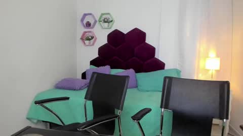 Valery And Daniel online show from 2, 2, 2025