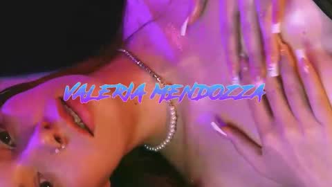 Snapshot of valeria_mendozza chatting on 21, 11, 2025 online show from 21, 11, 2025