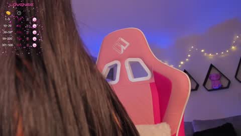 Snapshot of valeria_uribe22 chatting on 18, 12, 2024    online show from 18, 12, 2024