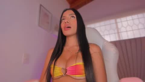 Snapshot of valeria_uribe22 chatting on 12, 9, 2025    online show from 12, 9, 2025