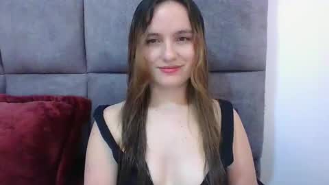 valeriafrannco online show from 10, 1, 2025