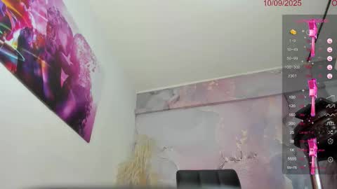   online show from 10, 9, 2025