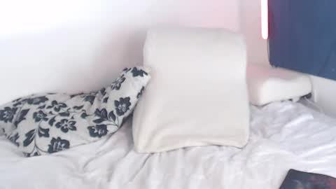 Valeria  online show from 2, 1, 2025