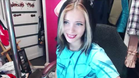 ValeriaXKiss online show from 12, 1, 2025