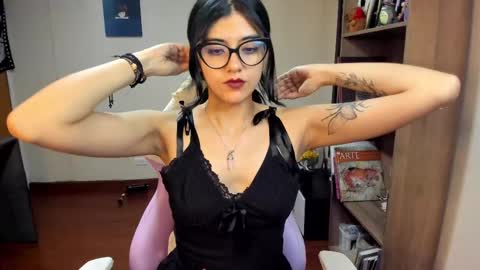 Val  online show from 2, 3, 2025