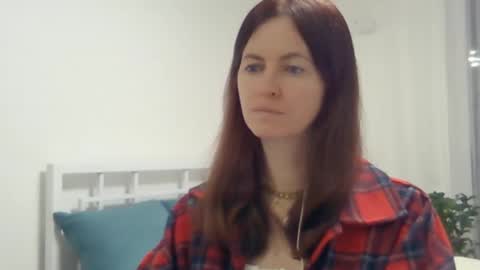 Snapshot of valerie_rose777 chatting on 2, 2, 2025 valerie_rose777 online show from 2, 2, 2025