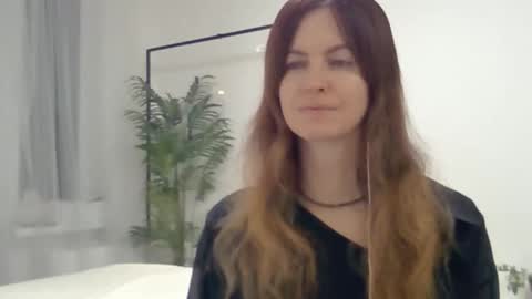 valerie_rose777 online show from 15, 12, 2025