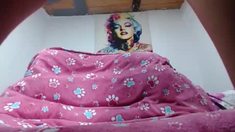 valerie_rousse online show from 24, 1, 2025