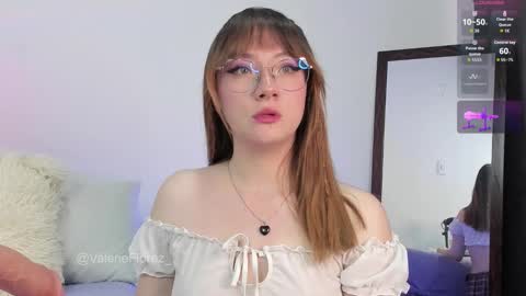 Valerie  Ig valerieflorez  online show from 2, 11, 2025