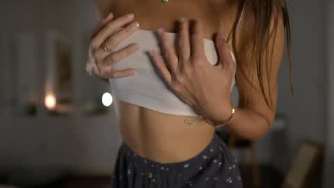 Snapshot of valerieh chatting on 23, 10, 2025 Valerie online show from 23, 10, 2025