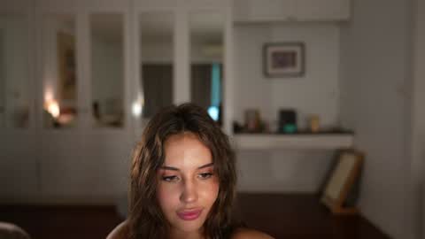 Snapshot of valerieh chatting on 27, 10, 2025 Valerie online show from 27, 10, 2025