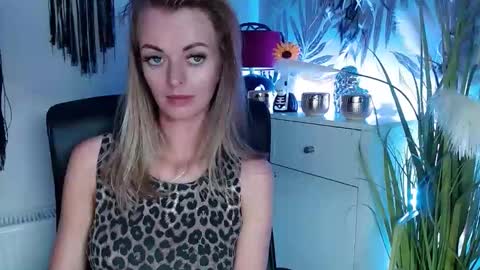 Snapshot of valerieluvsugar chatting on 3, 12, 2024 Valerie online show from 3, 12, 2024