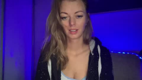 Snapshot of valerieluvsugar chatting on 16, 12, 2024 Valerie online show from 16, 12, 2024