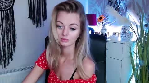 Snapshot of valerieluvsugar chatting on 10, 2, 2025 Valerie online show from 10, 2, 2025