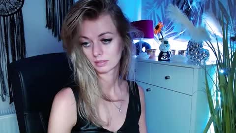 Snapshot of valerieluvsugar chatting on 20, 2, 2025 Valerie online show from 20, 2, 2025