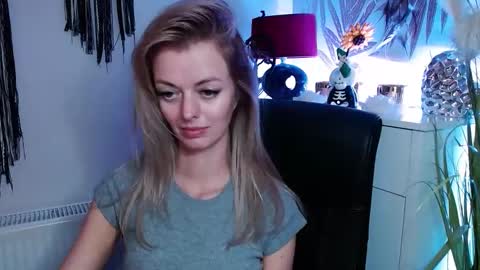 Snapshot of valerieluvsugar chatting on 6, 3, 2025 Valerie online show from 6, 3, 2025