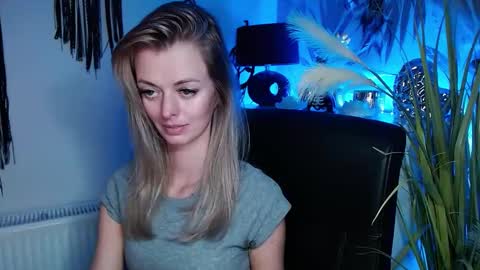 Snapshot of valerieluvsugar chatting on 6, 3, 2025 Valerie online show from 6, 3, 2025