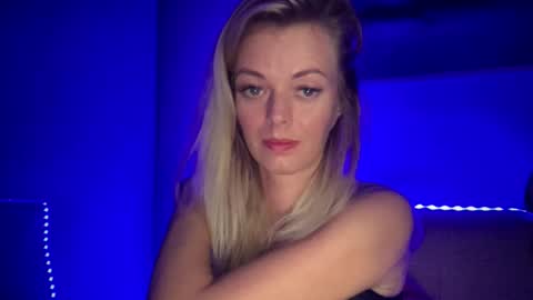 Snapshot of valerieluvsugar chatting on 16, 9, 2025 Valerie online show from 16, 9, 2025