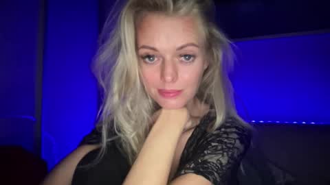 Snapshot of valerieluvsugar chatting on 8, 10, 2025 Valerie online show from 8, 10, 2025