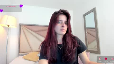 valeriemattson_ online show from 23, 10, 2025