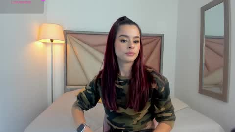 valeriemattson_ online show from 12, 11, 2025