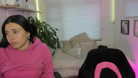 Snapshot of valery_bonnet1 chatting on 8, 10, 2025 valery_bonnet1 online show from 8, 10, 2025