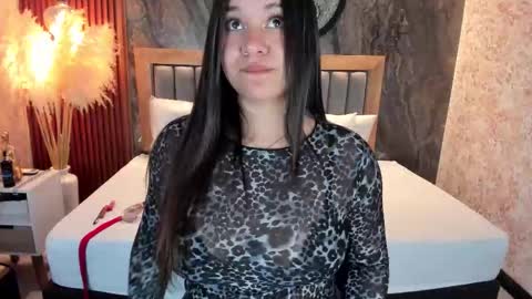 Snapshot of valeryshadey chatting on 28, 11, 2025 Valerie Shadey online show from 28, 11, 2025