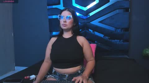 Snapshot of valka_ross chatting on 11, 11, 2025 VALKA ROSS online show from 11, 11, 2025