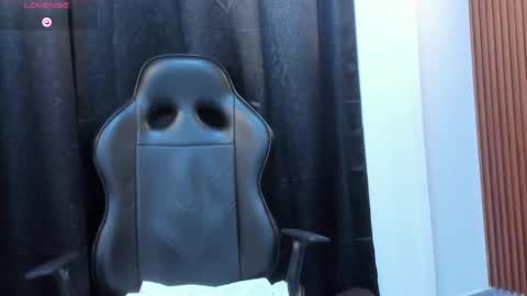 Snapshot of valka_ross chatting on 21, 11, 2025 VALKA ROSS online show from 21, 11, 2025