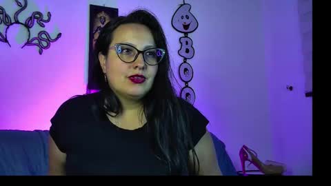 Snapshot of vallery16 chatting on 11, 10, 2025 Vallery16 online show from 11, 10, 2025