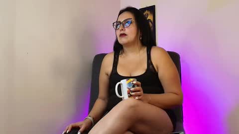 Snapshot of vallery16 chatting on 19, 11, 2025 Vallery16 online show from 19, 11, 2025