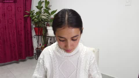 Snapshot of vallery_evanss chatting on 8, 2, 2025 Taty independent account online show from 8, 2, 2025