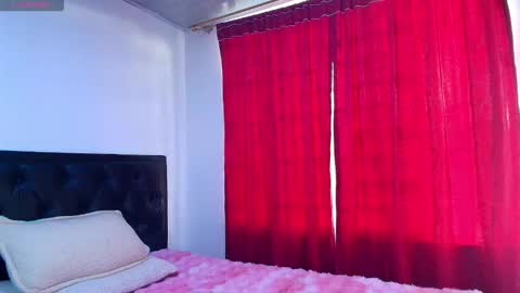 Snapshot of vallery_evanss chatting on 19, 11, 2025 Taty independent account online show from 19, 11, 2025